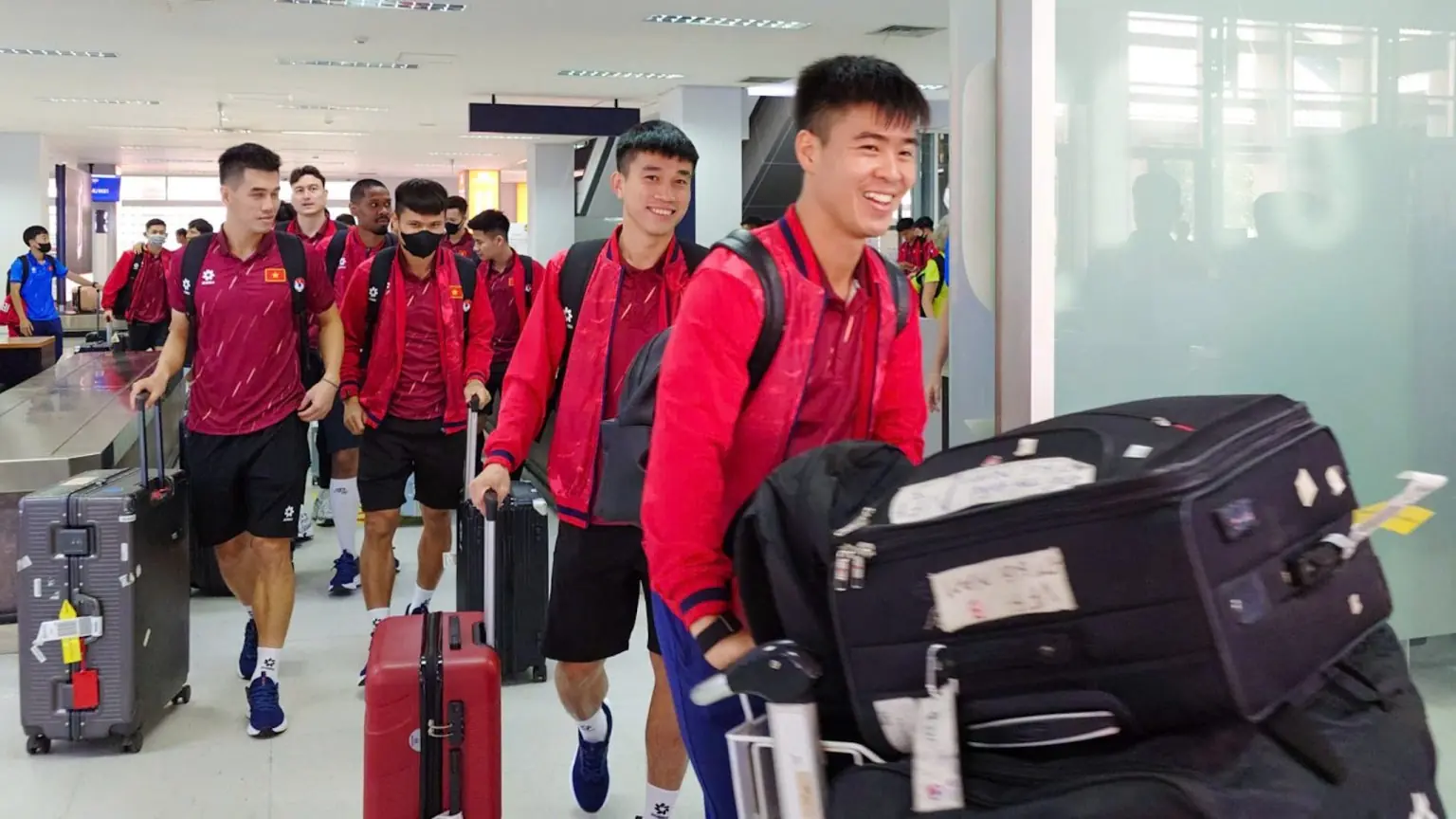 Đội tuyển Việt Nam ổn định sinh hoạt tại Lào